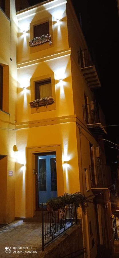 קסטלבונו Donjon Suite Centro Storico מראה חיצוני תמונה